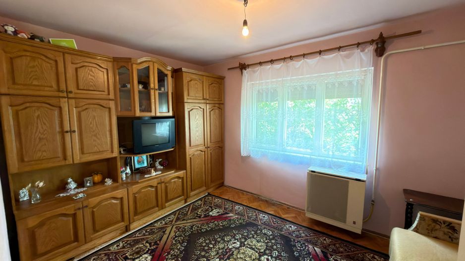 Apartament 2 camere MV1 Str. Narcisei 5 Etaj III - Carei - Poză 7