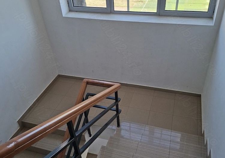 BRASADAS vinde garsoniera la etajul 2 pe Closca. - Poză 8