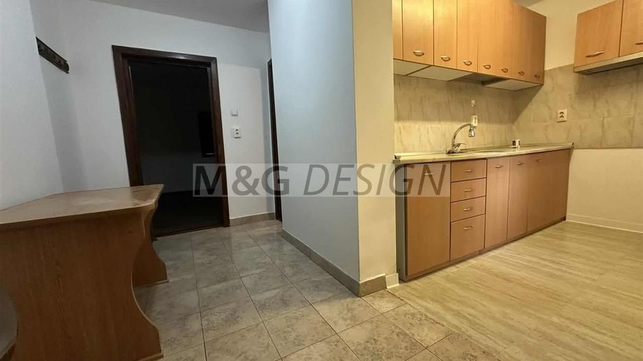 Apart 1 camere decomandat Aradului centrala proprie - Poză 2