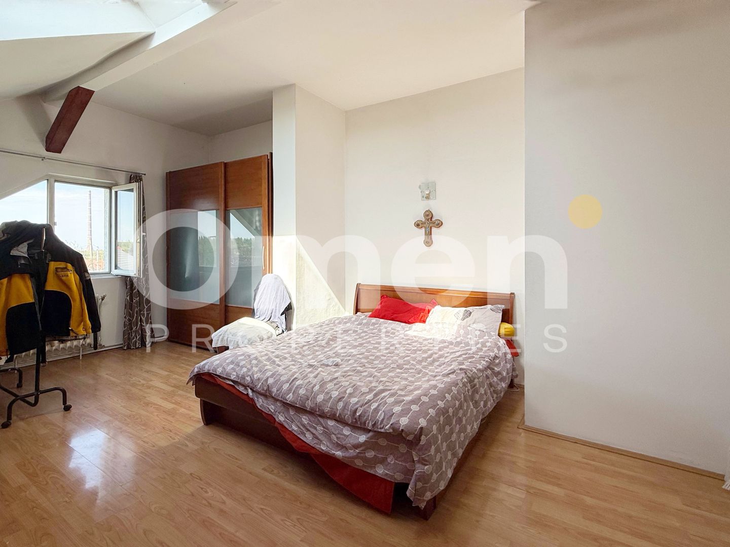 Casa de vanzare Tautii de sus 300 mp + 12 arii teren - Poză 4