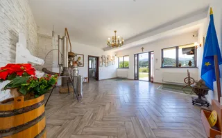 RASNOV| Cladire multifunctionala | 350 mp | Vad turistic si comercial - Poză 12