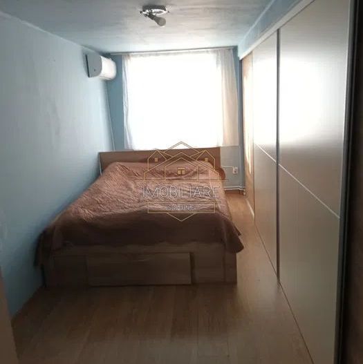 Apartament cu 3 camere, cu 2 etaje în Centru - Poză 3