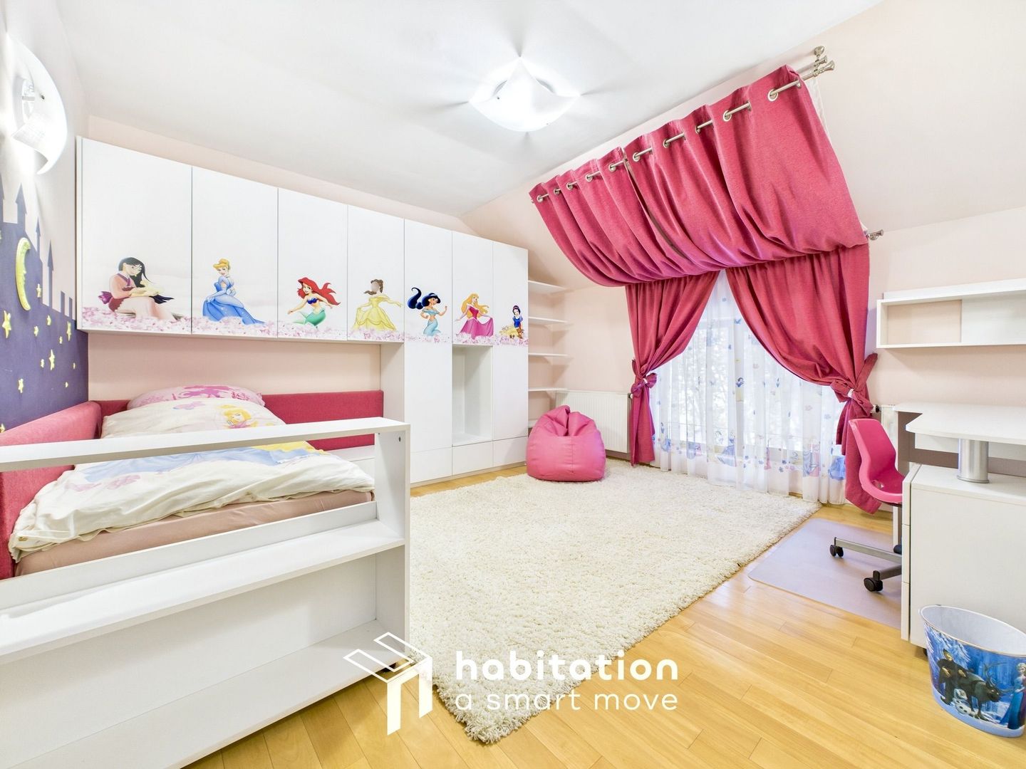 Descoperă eleganța unei case moderne– vizitează prin tur virtual - Poză 22