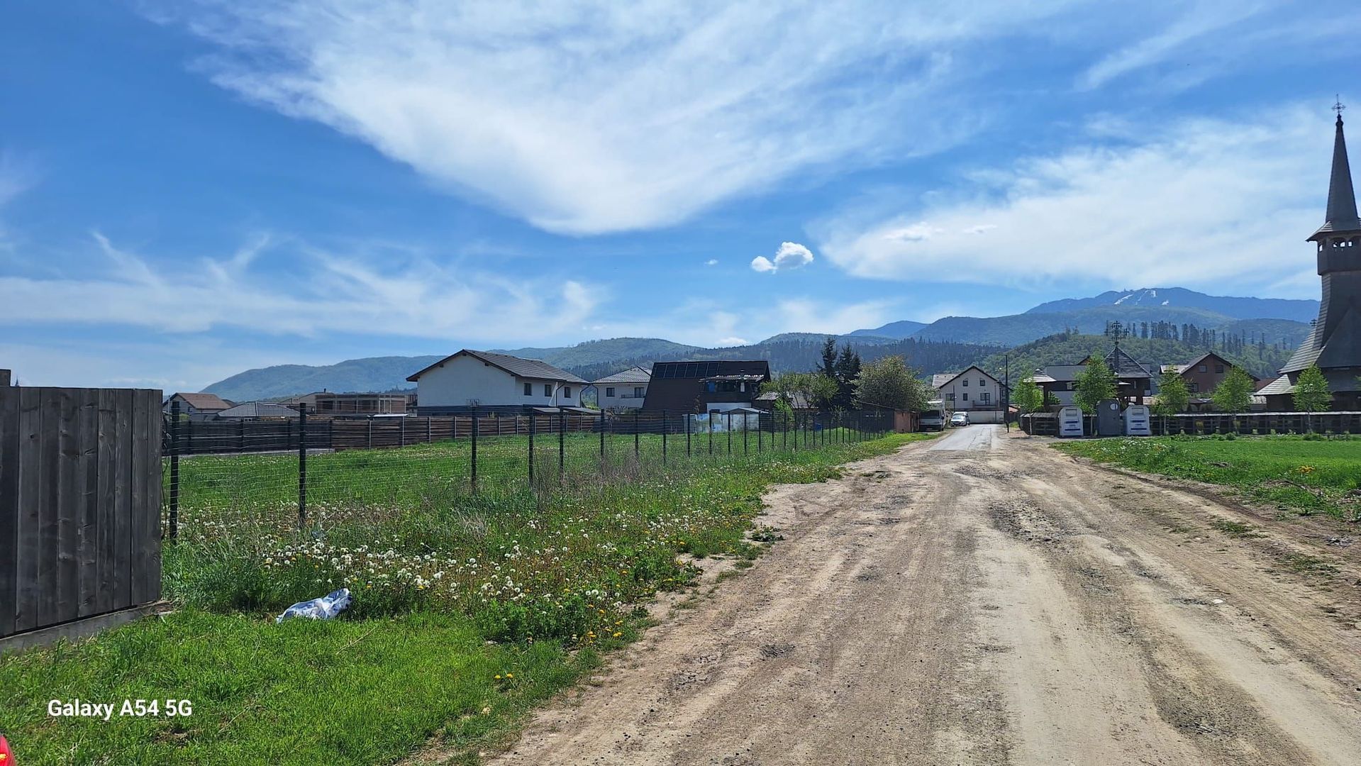 Cristian, teren 1840mp, intre case noi, utilitati, priveliste, 110 euro/mp - Poză 3