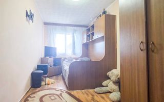 Apartament intim de 3 camere, complet mobilat și utilat + centrala - Poză 2