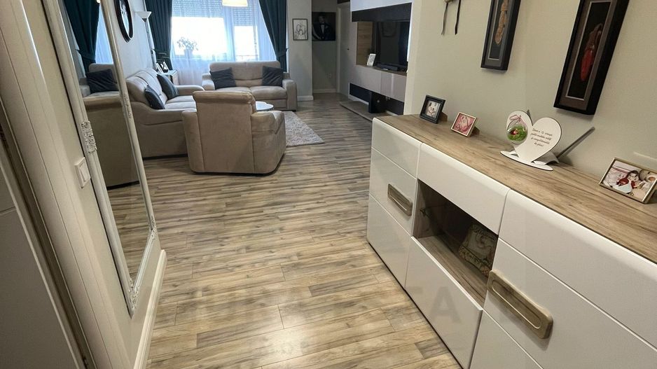 Apartament 3 camere 2 bai 2 balcoane si parcare subterana in Turnisor - Poză 1