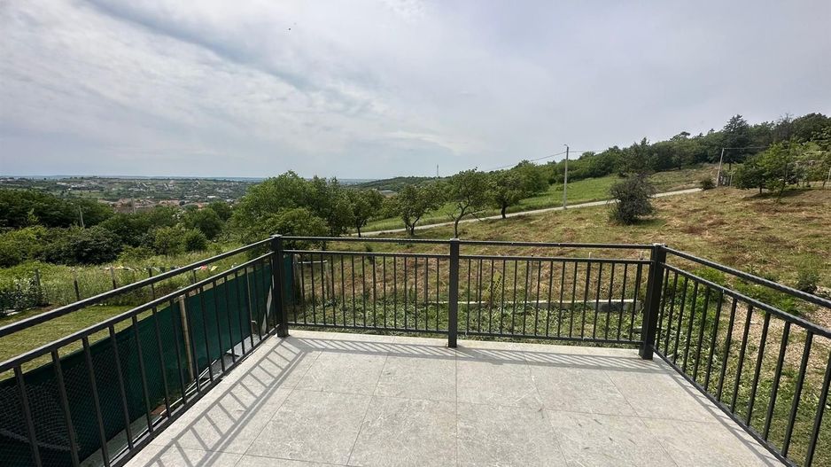 Casa 4 camere zona Dealuri - Poză 1