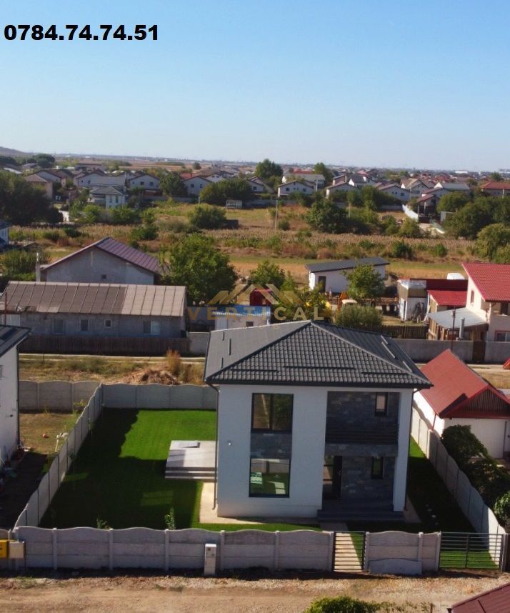 Vila in centrul comunei Berceni - Poză 3