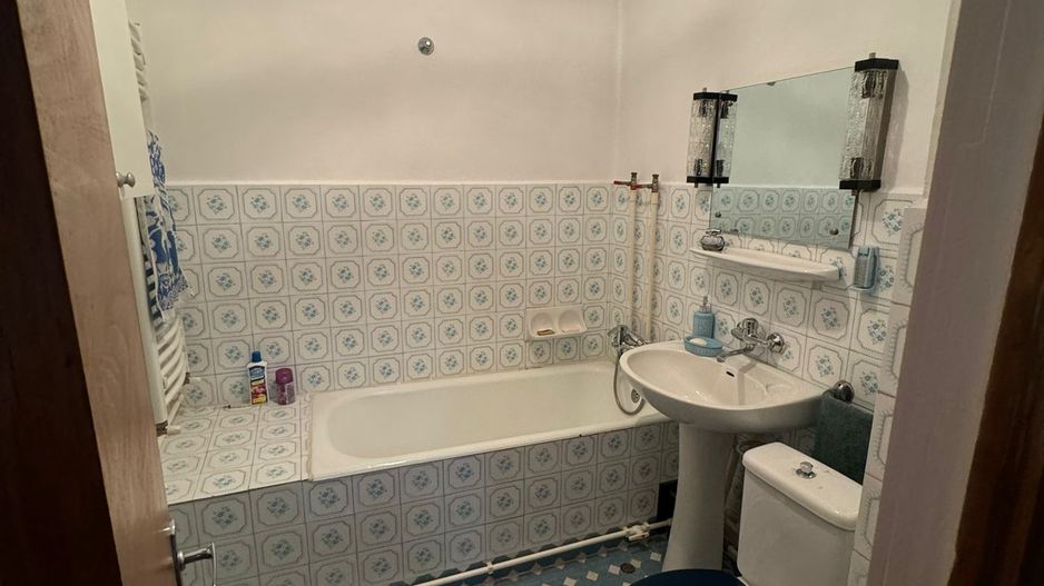 De vanzare apartament 3 camere - Poză 6