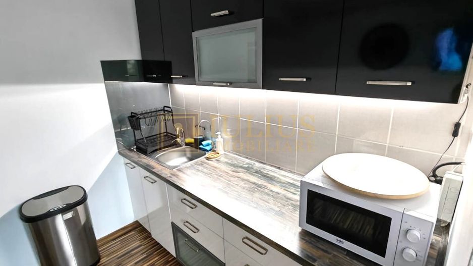 Apartament cu 3 camere in zona Lunei - Poză 9