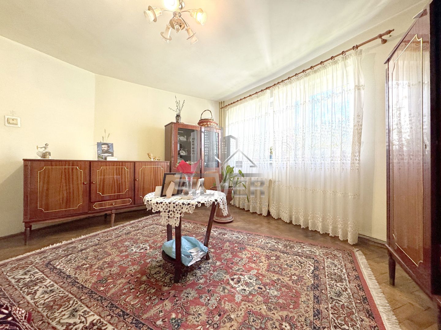 Apartament cu 4 camere/80 mp/zona strazii Peana. - Poză 2