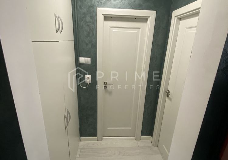 Apartament cu 2 camere, renovat și mobilat – Vedere panoramică - Poză 5