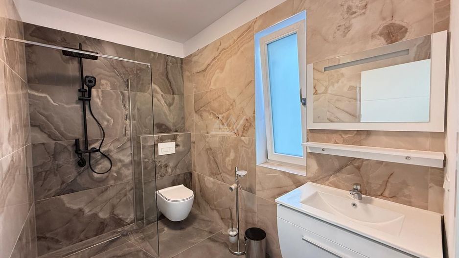 Bloc finalizat. Bucatarie inchisa. Loc de parcare. Spatiu depozitare. - Poză 5