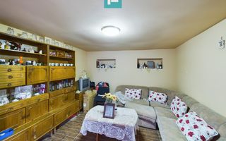 Casă cu 2 camere și 456 mp teren în Ghioroc - Poză 6