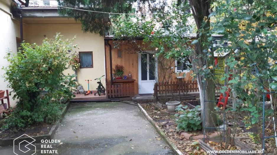 Casa mare, cu 4 apartamente a cate 1, 2, 3 și 4 camere fiecare - Poză 7