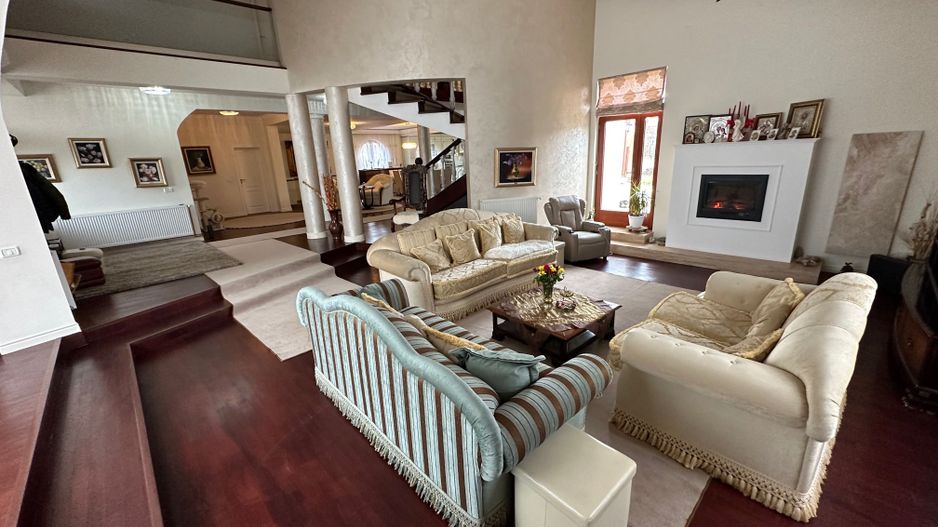 Casa la artera pretabilă Clinica medicala / birouri - Poză 21