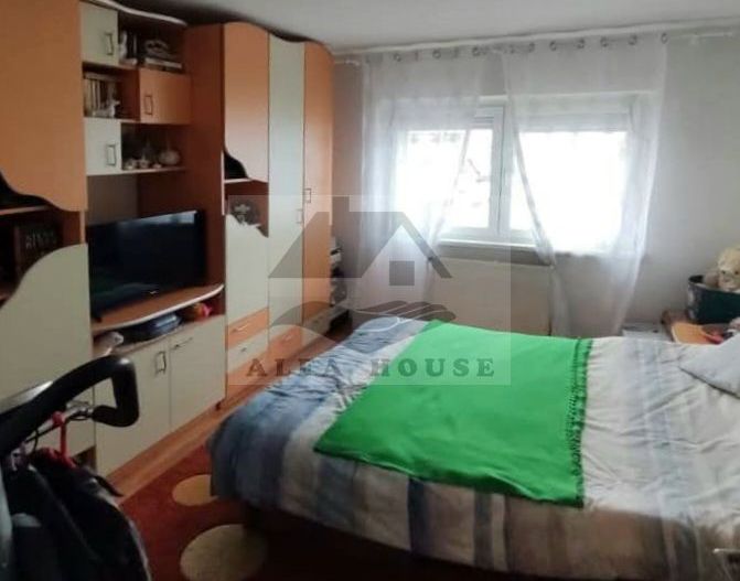 Apartament cu trei camere,  zona Racadau ,83 mp , etaj intermediar - Poză 10