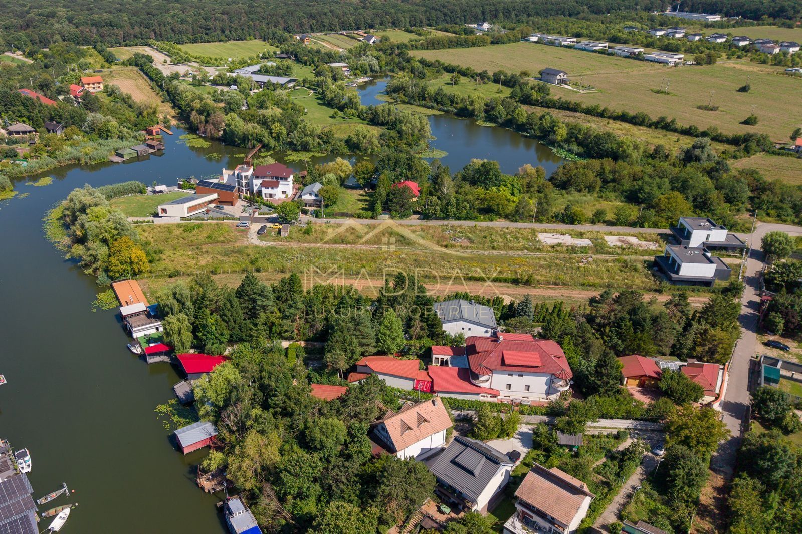 Vila Exclusivista cu 5 camere *3000mp curte si deschidere la lac* // Snagov - Poză 48