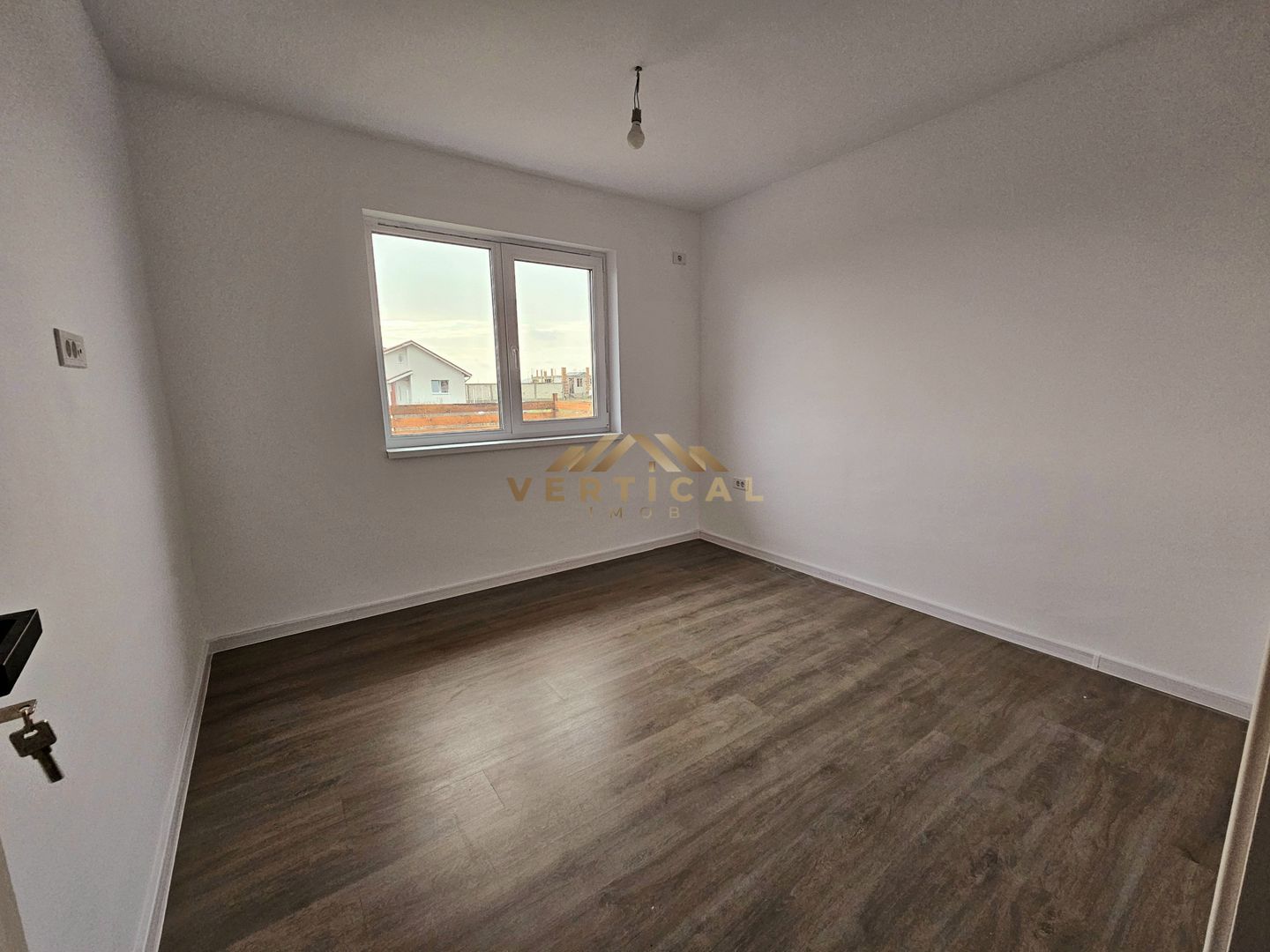 Casa pe un singur nivel cu 3 camere - com Berceni - Poză 10