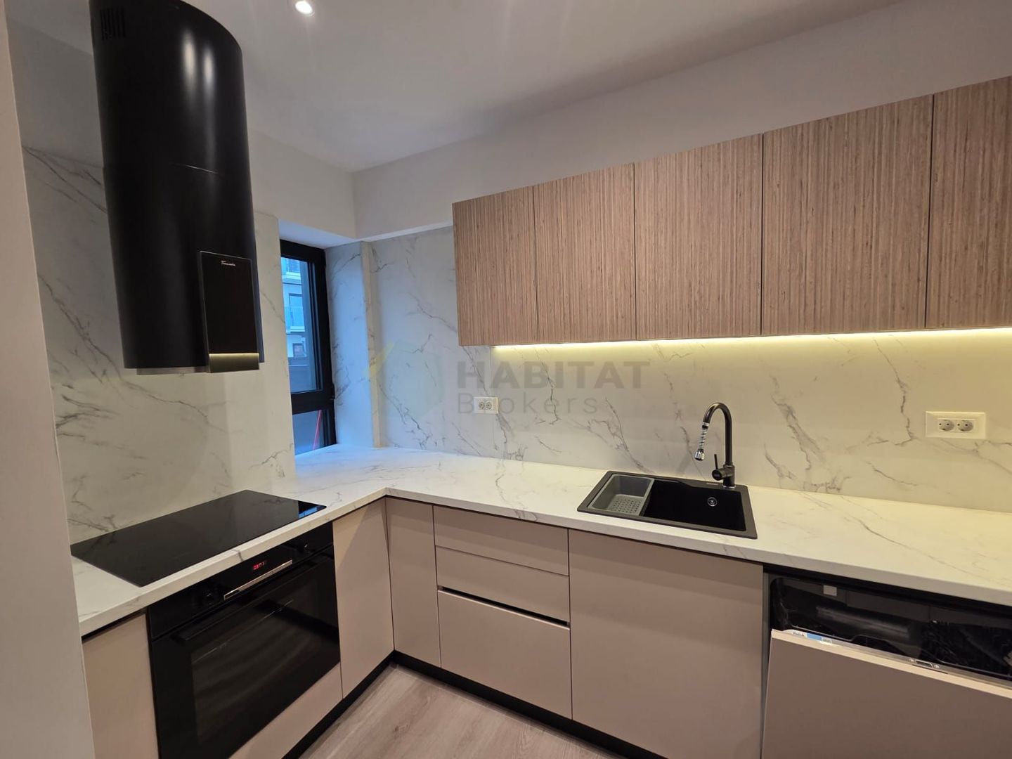 Apartament spectaculos cu grădină privată de 152 mp – disponibil spre închiriere - Poză 10