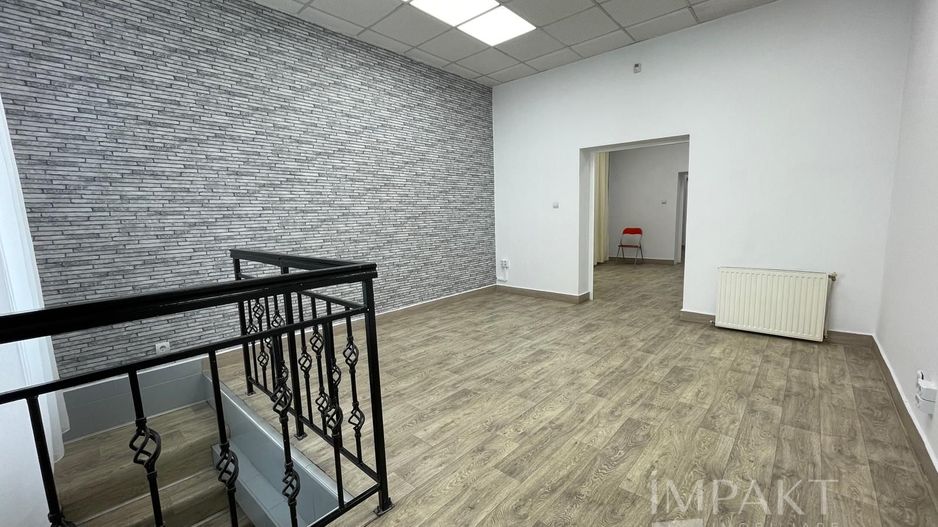 Spatiu comercial cu vad bun de inchiriat in zona centrală! - Poză 2