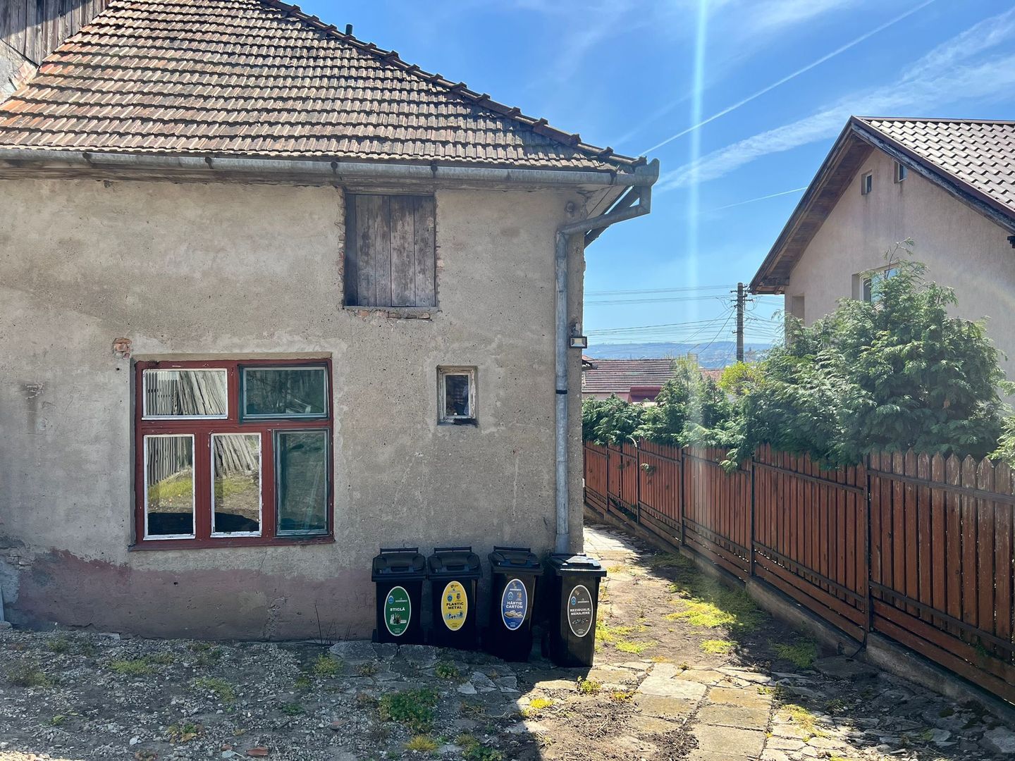 Casa renovabila | 100mp + 300mp curte individuala | Dambul Rotund - Poză 1