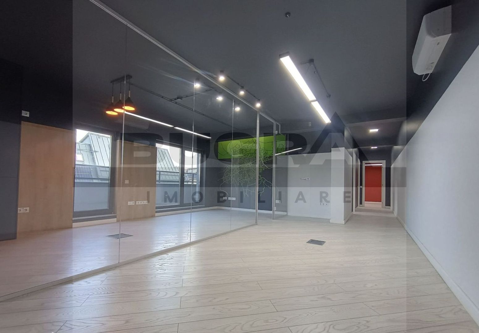 Cladire moderna, superfinisata 500 mp, teren 600 mp, 8 parcari - Poză 4