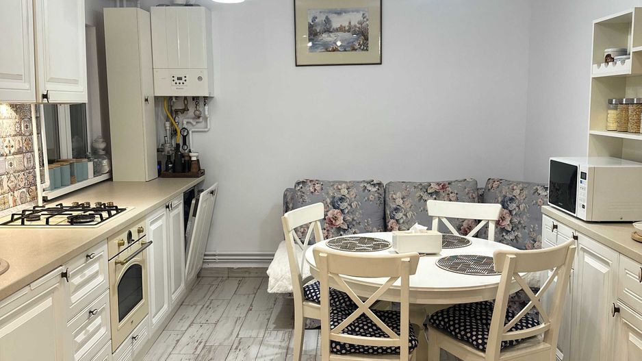 De vanzare Apartament 3 camere Gorjului - Poză 4