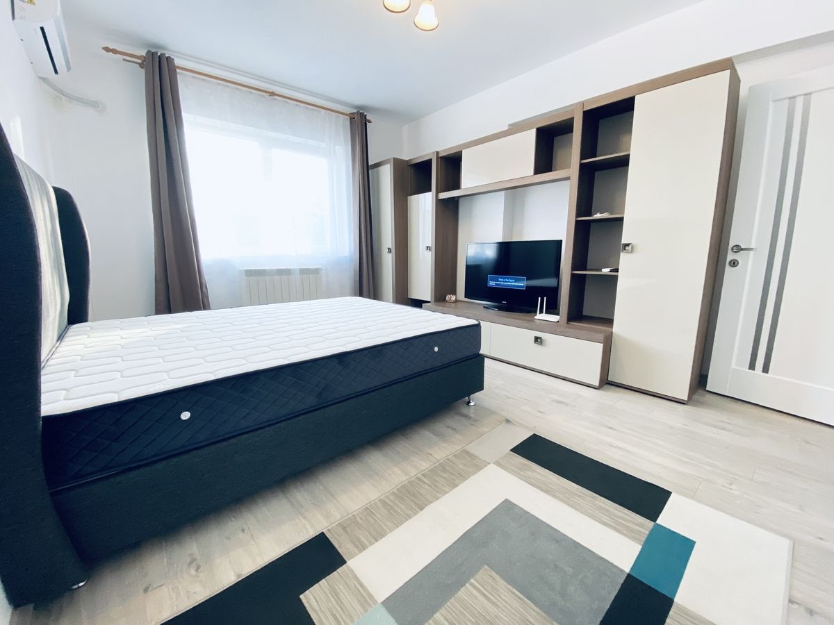 Parcul Carol - Primaria Sector 5, bloc nou, centtrala proprie, tot nou - Poză 1