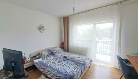 Apartament 3 camere, parcare, zona Calea Turzii