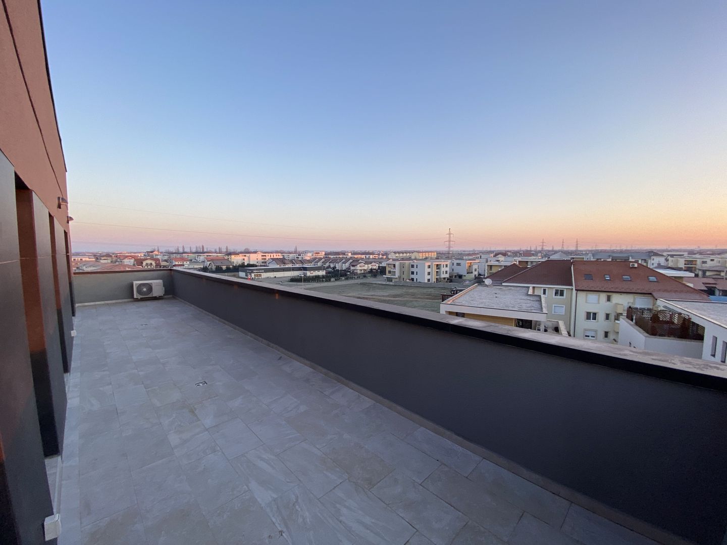 Penthouse Calea Aradului -  terasa 40 mp - Poză 48