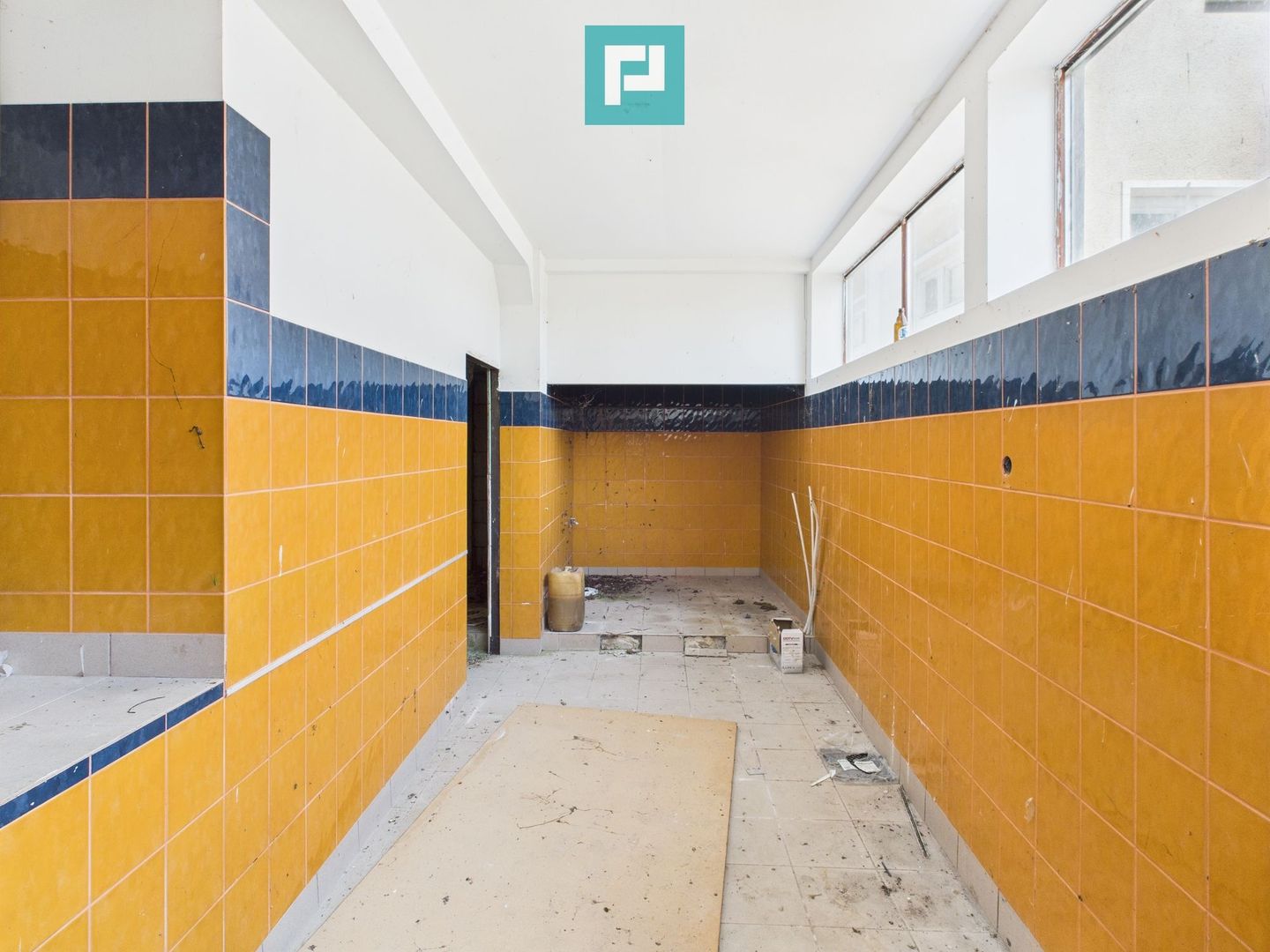 Pensiune cu teren 6464 mp in Geoagiu pe Raul Mureș - Poză 15