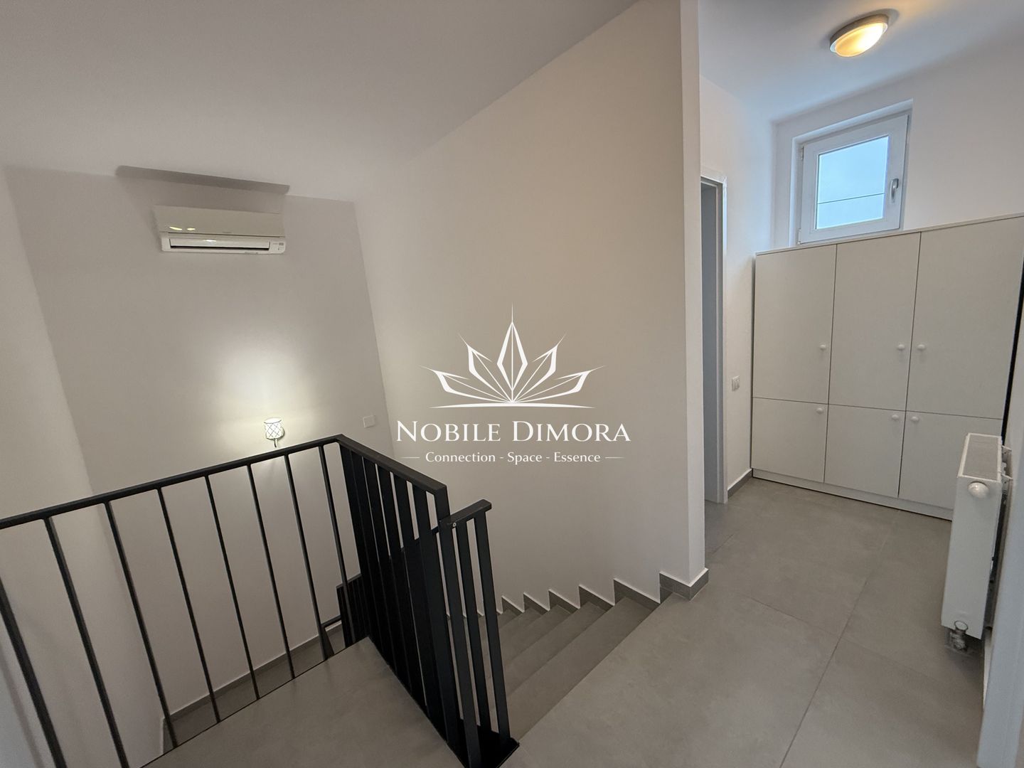 Casa moderna cu 4 camere, 2 bai, terasa si gradina de 50mp - zona Crisan - Poză 13