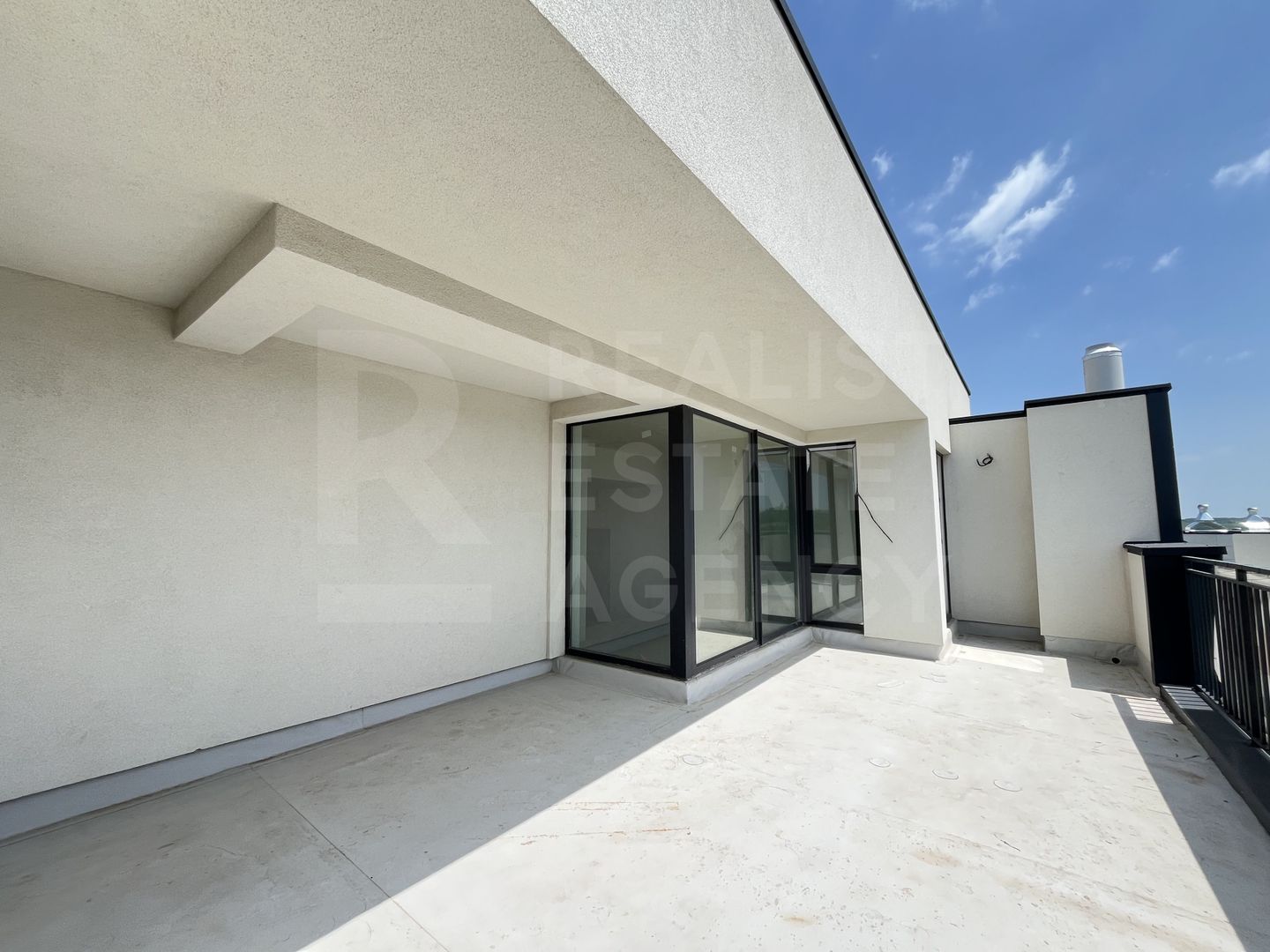 Vânzare, penthouse, 3 camere, str. Nicolae Milescu Spătaru, Ciocana - Poză 4