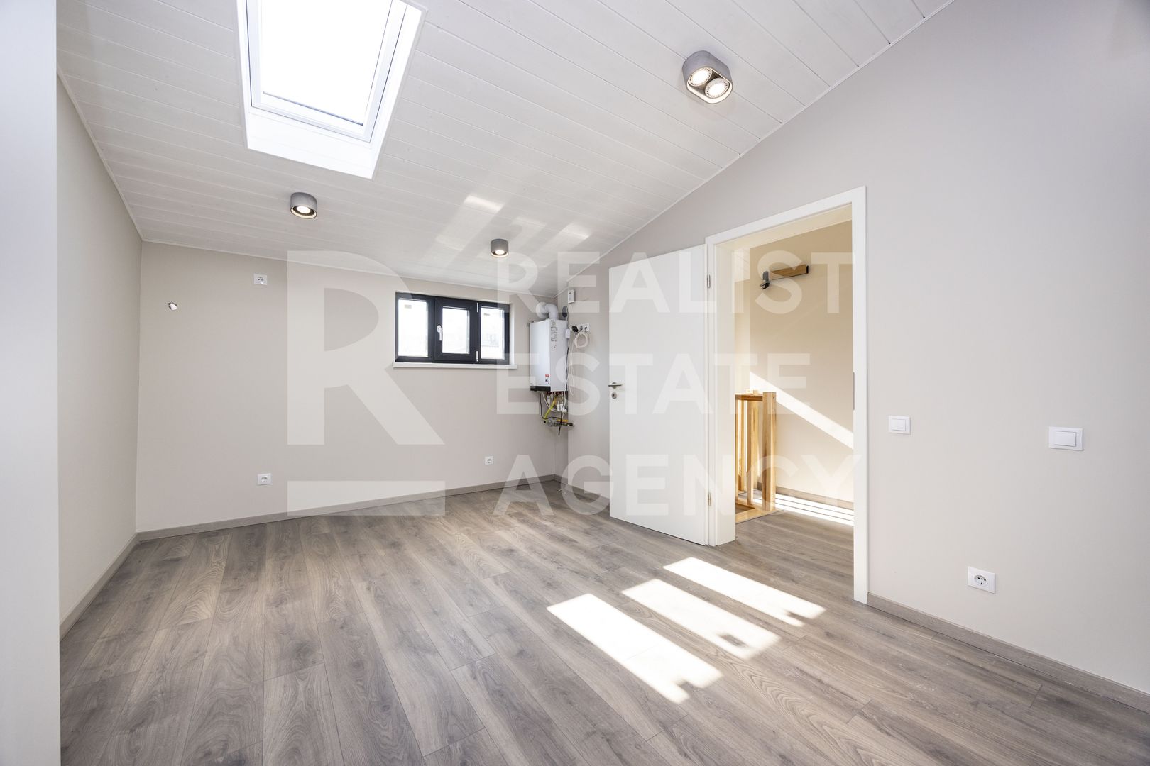 Vânzare, casă, 8 camere, zona 1 Mai, București - Poză 38