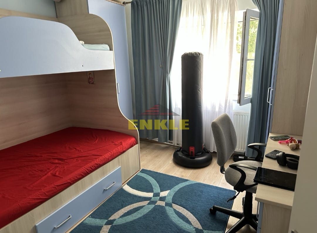 De vanzare apartament cu 3 camere, zona Mall. - Poză 6