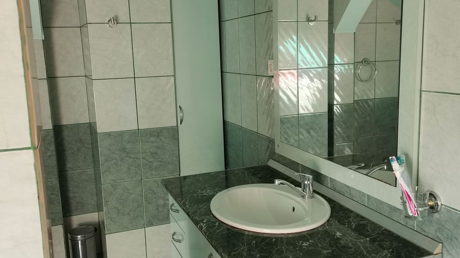 O proprietate Multiple Posibilități VANZARE sau INCHIRIERE - Poză 27