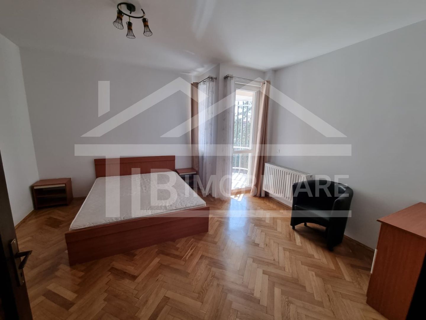 Apartament cu 4 camere, 75mp, Zona Semicentrala - Poză 7