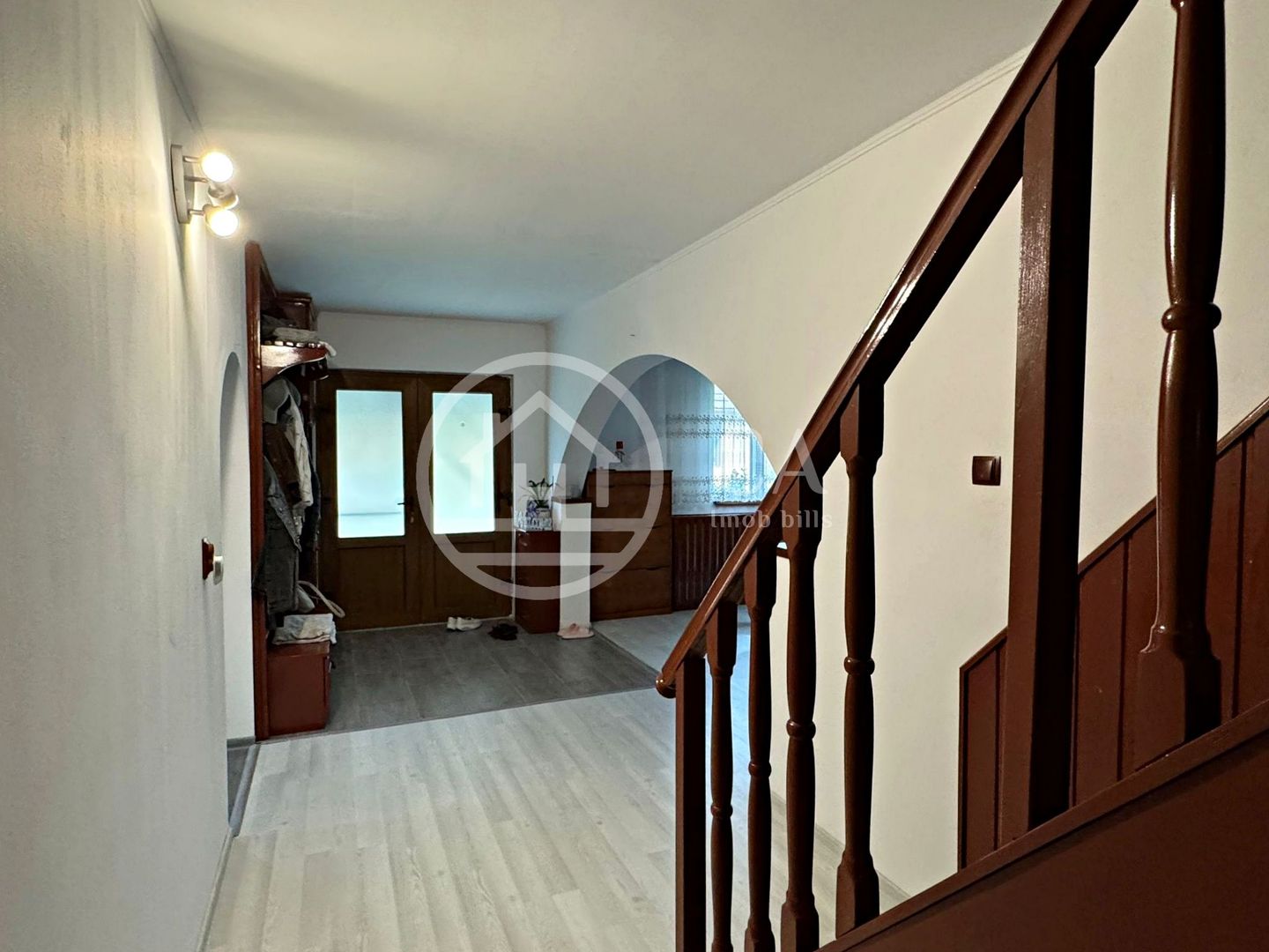 Casă de vânzare cu 4 camere si teren de 1000 mp in Salard, Bihor - Poză 20