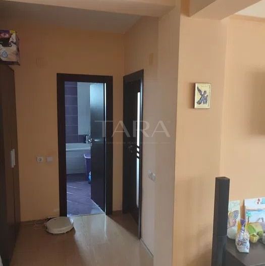 Apartament decomandat cu 2 camere, parcare inclusă, Florești. - Poză 3