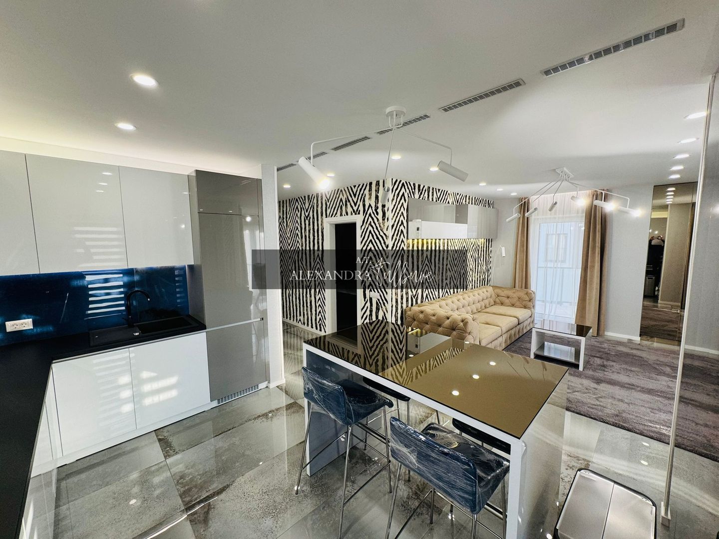 Apartament superfinisat | 2 camere  | 2 parcări | M. Romanul - Poză 4
