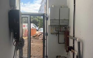 Cladire birouri / clinica medicala - Poză 4