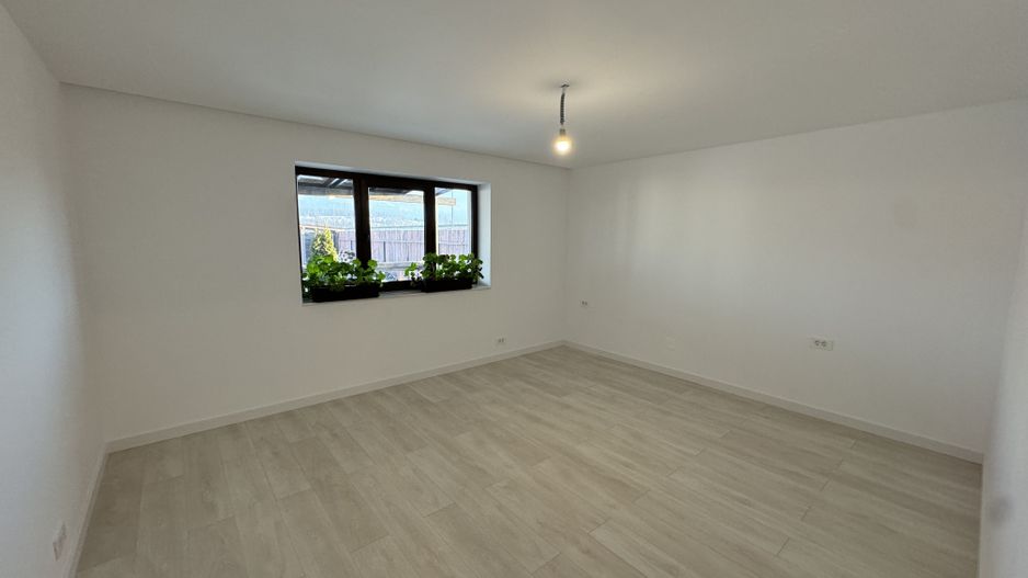 Casă individuală modernă de vânzare în Cristian | Finalizată 2023 - Poză 9