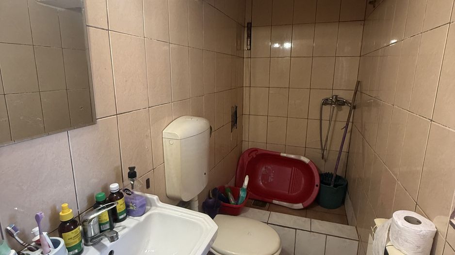 Apartament 2 cam in Vila etaj 1 + pod + curte 34 mp Campina - Poză 10