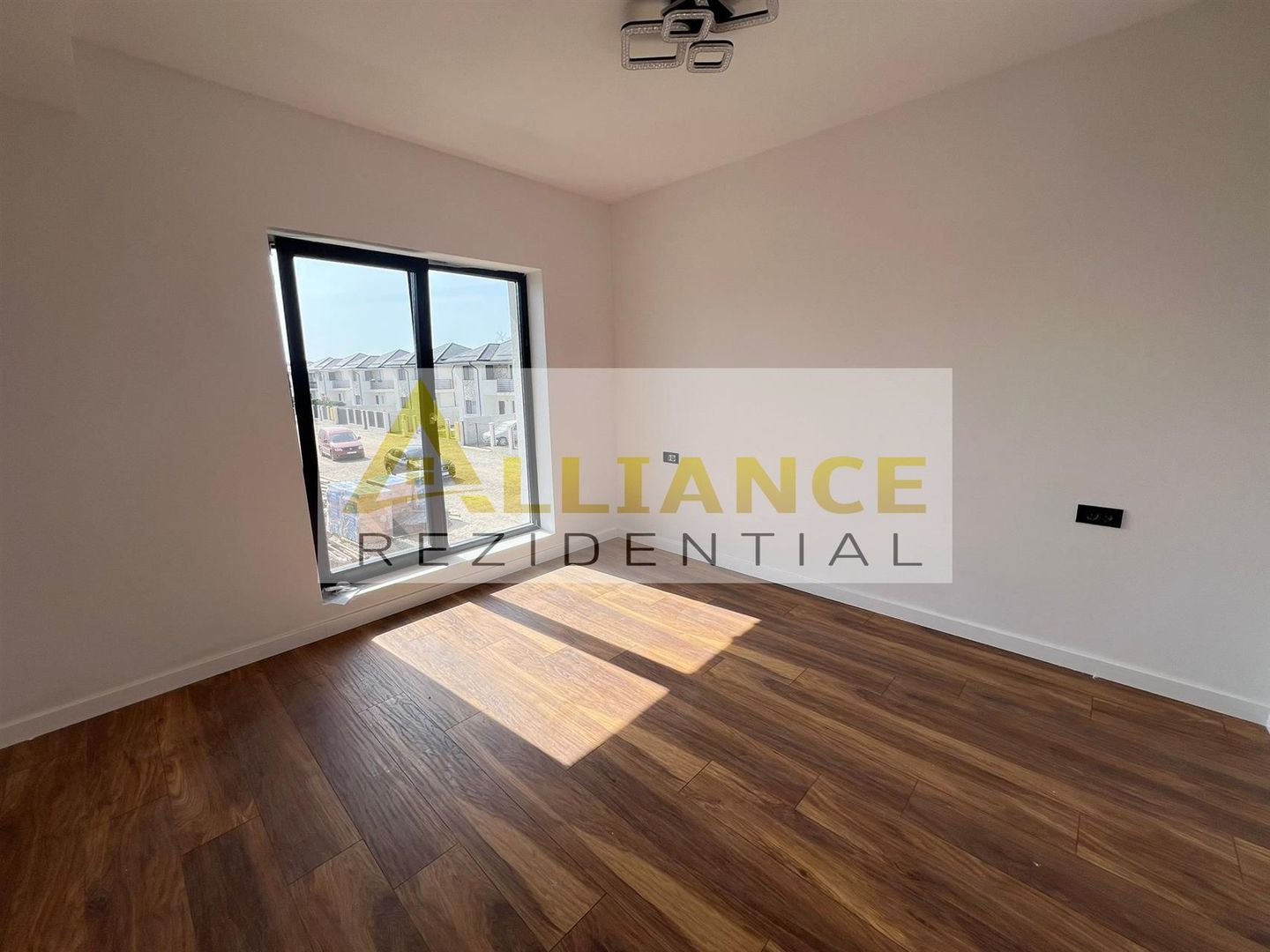 Vila Individuala  - 4 camere - 3 bai-teren -320-600 M de STV - Poză 17