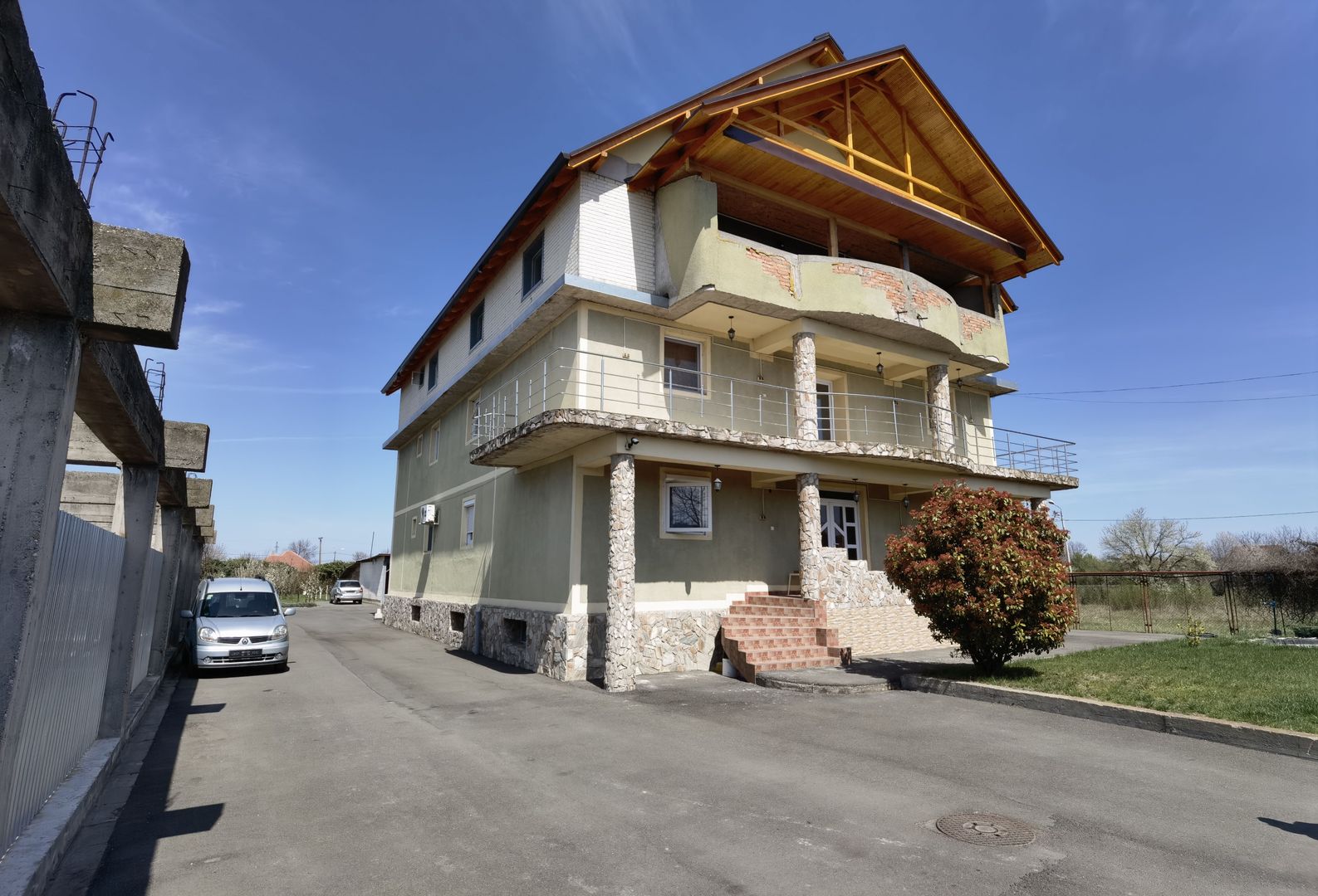 Imobil pretabil activitati diverse: clinica medicala/camin batrani/pensiune - Poză 35