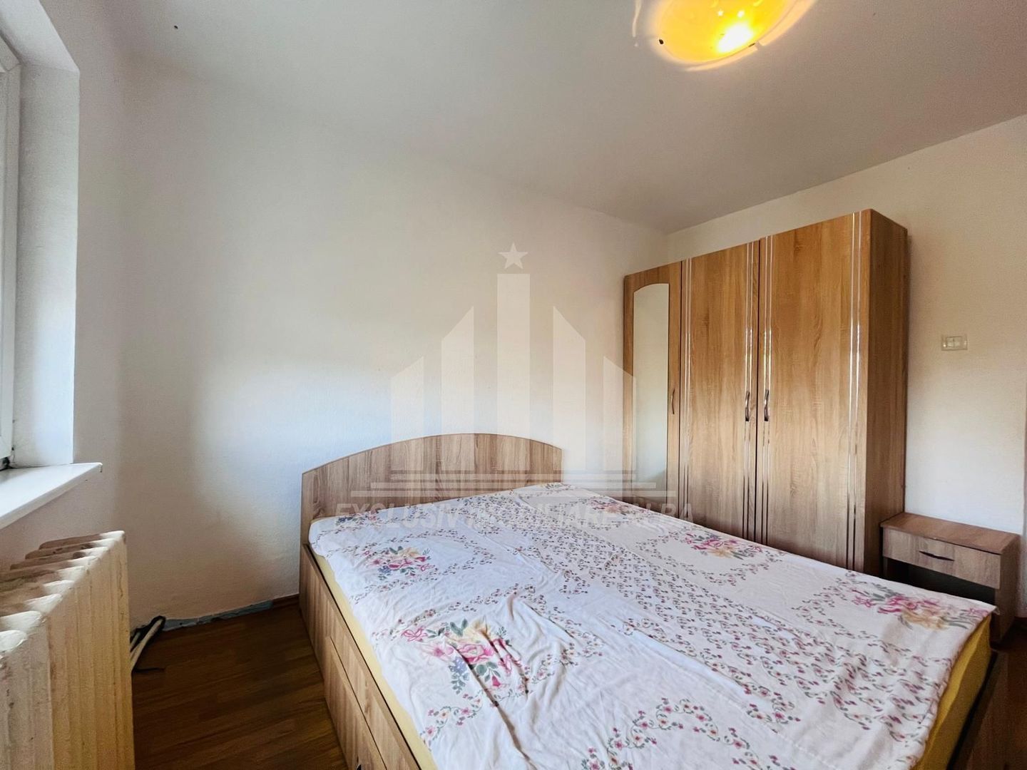 Apartament cu 3 camere,2 bai, etaj 1, Cetate-Mercur - Poză 4