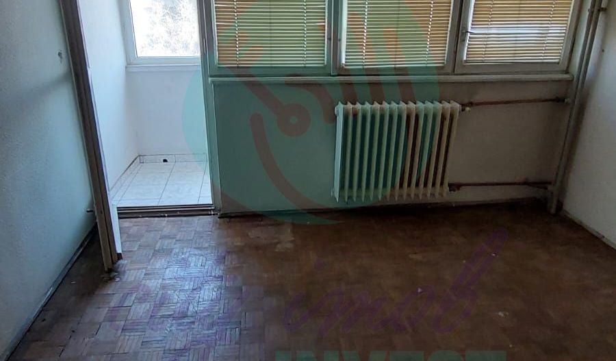 4 camere ultracentral | Universitate – Romană | Ideal locuire sau investiție - Poză 2