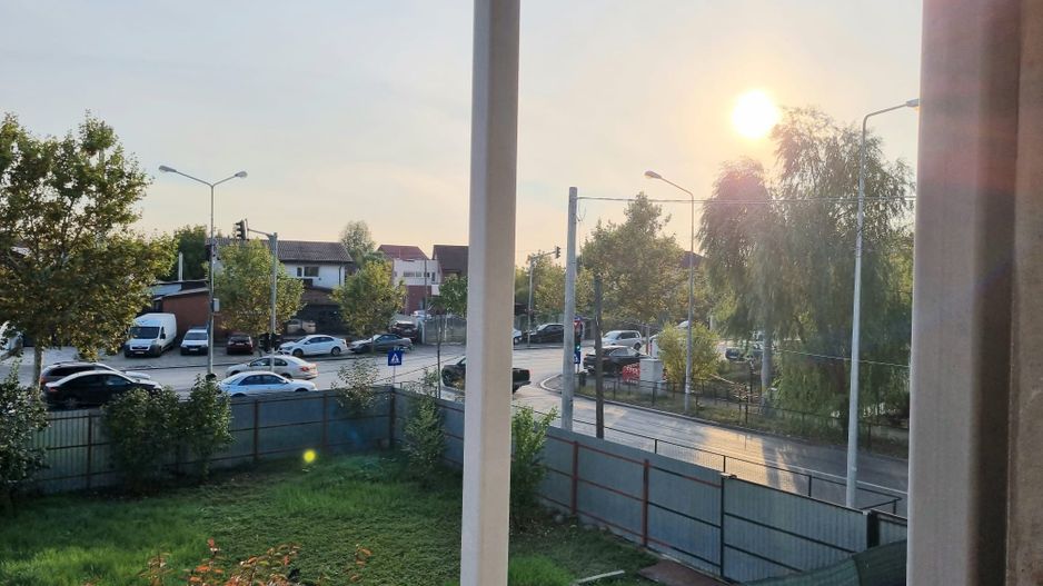 Spatiu comercial de inchiriat sau vanzare, ideal clinica medicala sau birouri - Poză 4