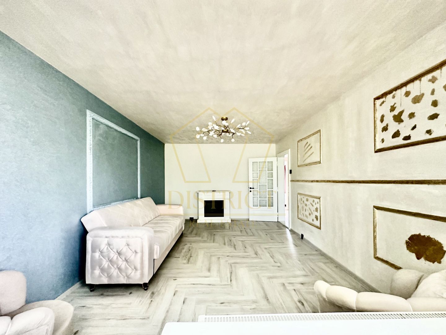 Apartament spatios cu 4 camere | Renovat | Zona Bucovina - Poză 2